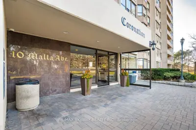 10 Malta Avenue 905, Brampton, On L6y 4g6