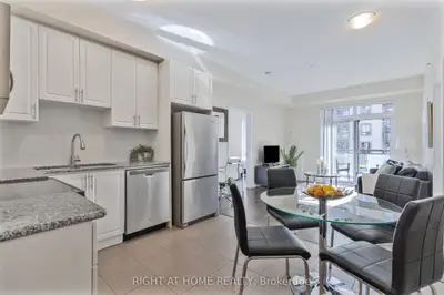 2486 Old Bronte Road 423, Oakville, On L6m 4j2
