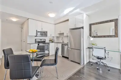 2486 Old Bronte Road 423, Oakville, On L6m 4j2