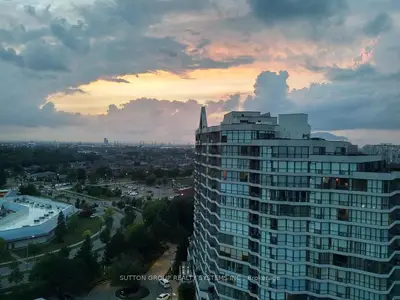 3 Rowntree Road 1610, Toronto, On M9v 5g8