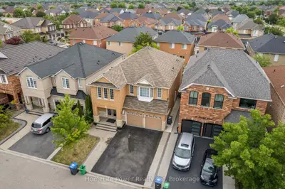 15 Lucky Lane, Brampton, On L6r 3m3