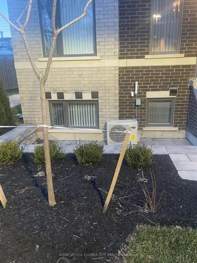 Condo Townhouse in Toronto