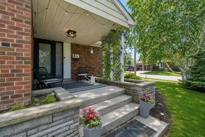 248 Kingsleigh Court, Milton, On L9t 1x7