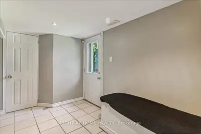 1252 Waterdown Road Lower, Burlington, On L7p 4z8