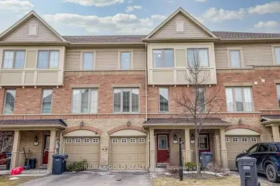 Condo Townhouse in Brampton