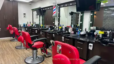 24 Dundas Street E 2, Mississauga, On L5a 1w2