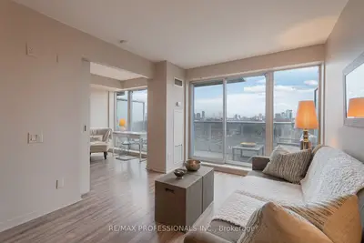 Condo Apartment in Toronto