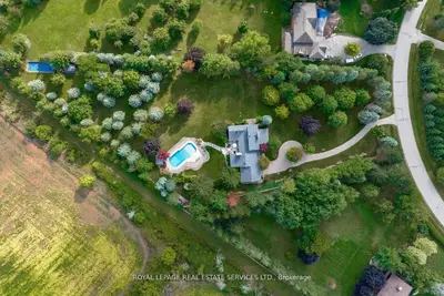 16 Mccoll Drive, Caledon, On L7c 1j4