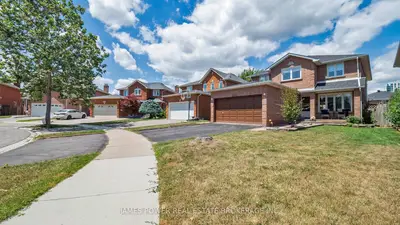 2690 Innisfil Road, Mississauga, On L5m 4j2