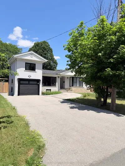 104 Great Oak Drive, Toronto, On M9a 1n5