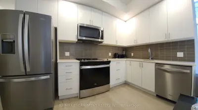 3220 William Coltson Avenue 607, Oakville, On L6h 7x9