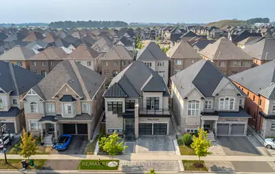 9 Rolling Acres Drive, Brampton, On L6x 5p3