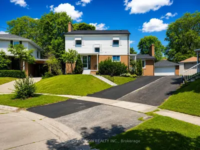 9 Lyndfield Crescent, Brampton, On L6w 2p4