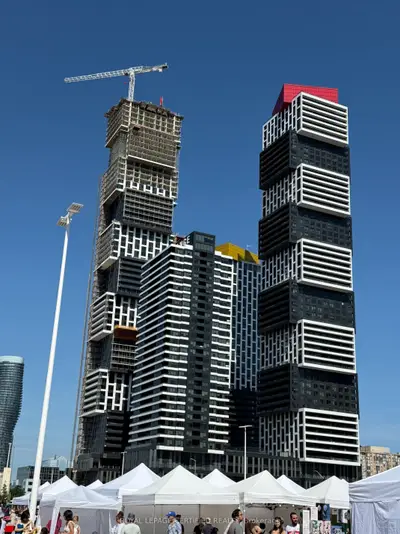 Condo Apartment in Mississauga