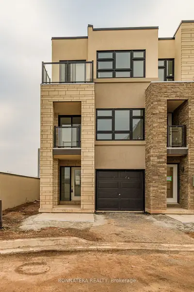 Condo Townhouse in Burlington