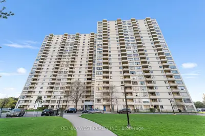 340 Dixon Road 114, Toronto, On M9r 1t1