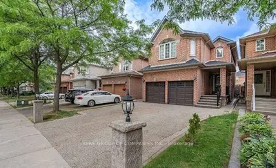 25 GOLDEN EAGLE Road, Brampton, ON L6R 1Z4
