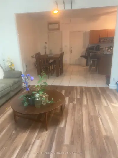 3126 Dundas Street W Rear Main Floor Loft, Toronto, On M6p 2a1