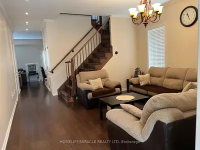 8 Sculptor Street, Brampton, On L6p 3h5