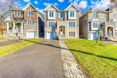 2579 Islington Avenue, Toronto, On M9v 4a2