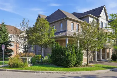 55 Cedar Lake Crescent E, Brampton, On L6y 0p9