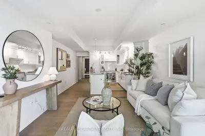 2060 Lakeshore Road 310, Burlington, On L7r 0g2