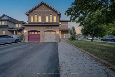23 Prince Crescent, Brampton, On L7a 2c9