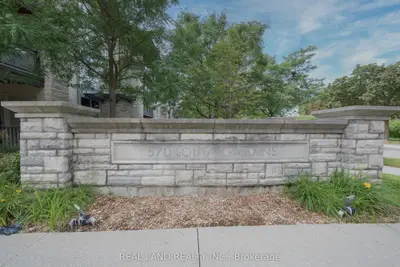 570 Lolita Gardens 127, Mississauga, On L5a 0a1