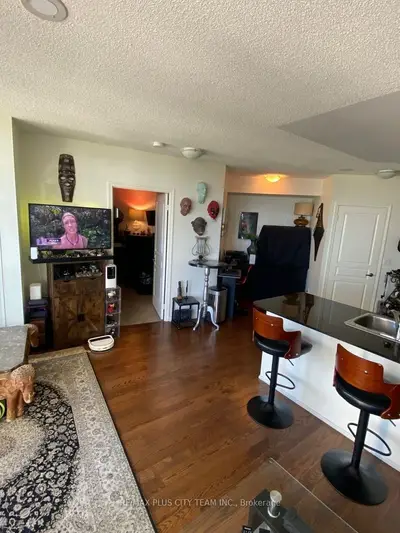 15 Legion Road 1108, Toronto, On M8v 0a9