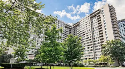 3590 Kaneff Crescent 313, Mississauga, On L5a 3x3