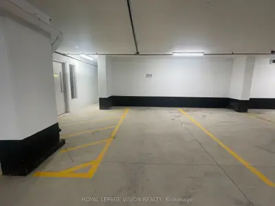 4010 Eglinton Avenue W 907, Toronto, On M9a 0g5