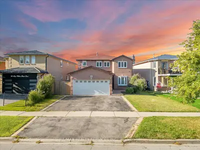 162 Major William Sharpe Drive, Brampton, On L6x 4c3