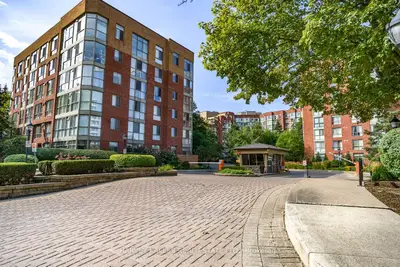 20 Southport Street 521, Toronto, On M6s 4y8