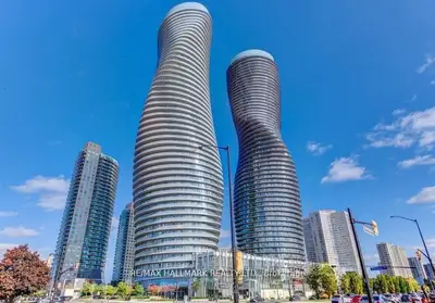 Condo Apartment in Mississauga