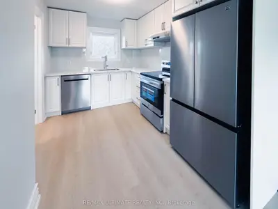 83 Burr Avenue Upper, Toronto, On M6l 1v3