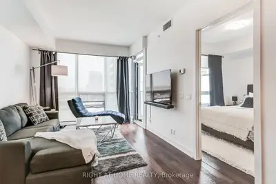 2212 Lake Shore Boulevard W 2710, Toronto, On M8v 1a4