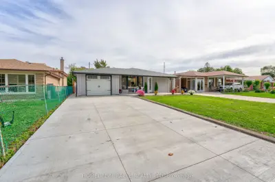 85 Silverstone Drive, Toronto, On M9v 3g4