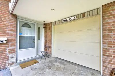 109 Wincott Drive, Toronto, On M9r 2p5