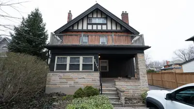 Triplex in Burlington
