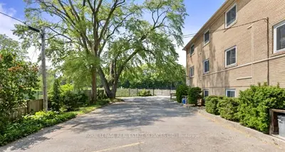 50 Peter Street 2, Mississauga, On L5h 2g8