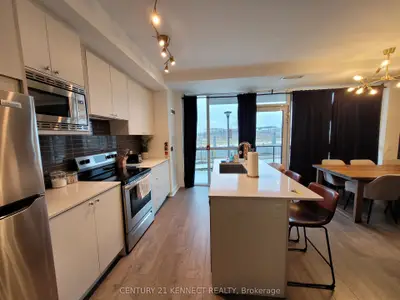 60 George Butchart Drive Th02, Toronto, On M3k 0e1