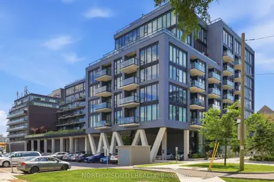 7 Smith Crescent 717, Toronto, On M8z 0g3