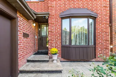 251 Elgin Drive, Brampton, On L6y 2v2