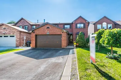251 Elgin Drive, Brampton, On L6y 2v2