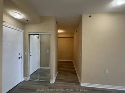810 Scollard Court 1007, Mississauga, On L5v 0a4