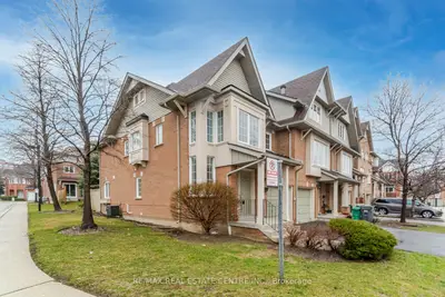 1591 South Parade Court 45, Mississauga, On L5m 6g1