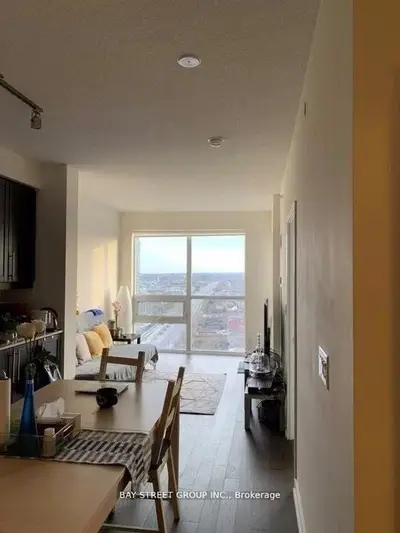 Condo Apartment in Mississauga