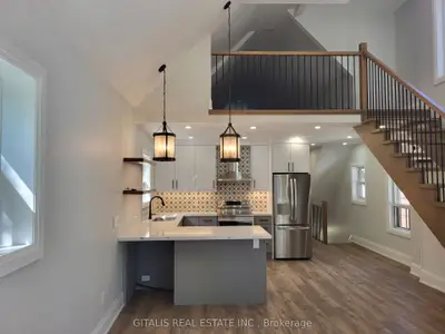 195 Oakmount Road N Upstairs, Toronto, On M6p 2n1