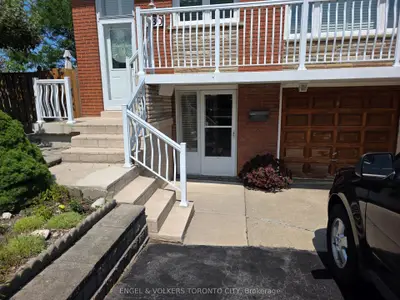 130 Shoreham Drive Lower, Toronto, On M3n 1s9