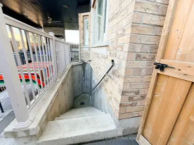 135 Goodwin Crescent Basement, Milton, On L9e 1h9
